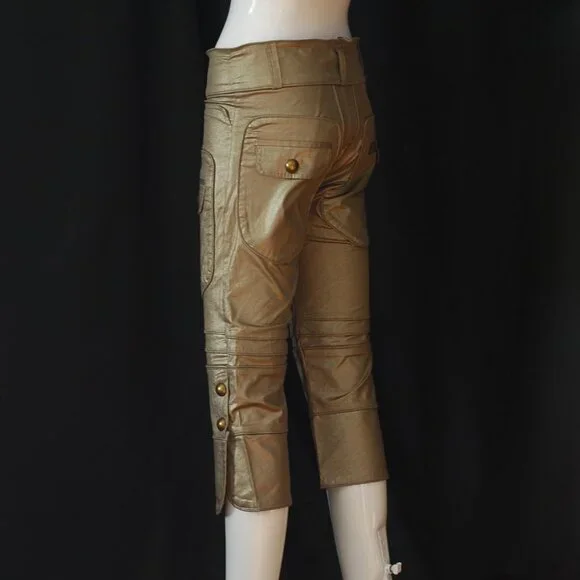 EXEX Edgy Cotton Capris With Pocket on Thigh & Button Accents - Italy - Picture 3 of 7